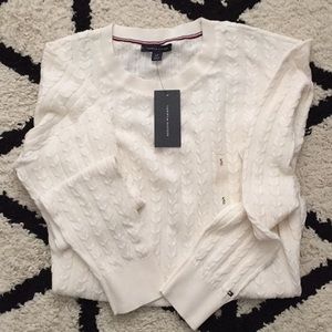 White Tommy Hilfiger sweater